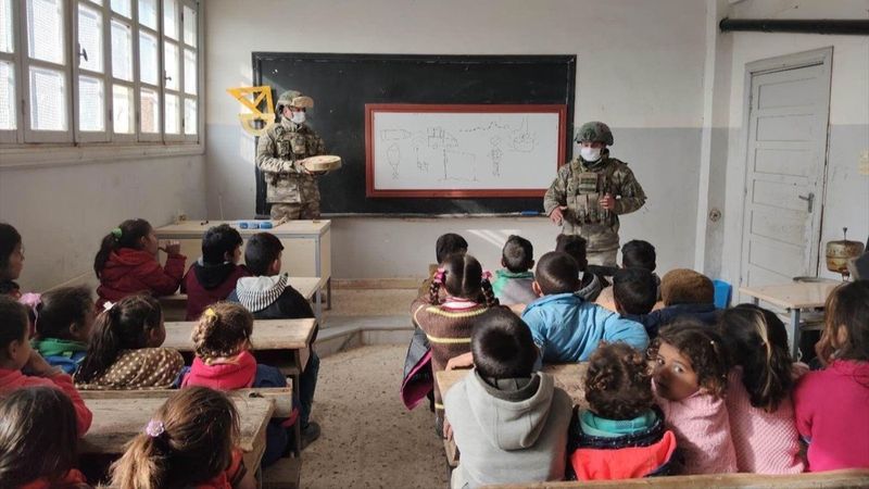 Barış Pınarı bölgesinde mayın ve EYP eğitimi sürüyor