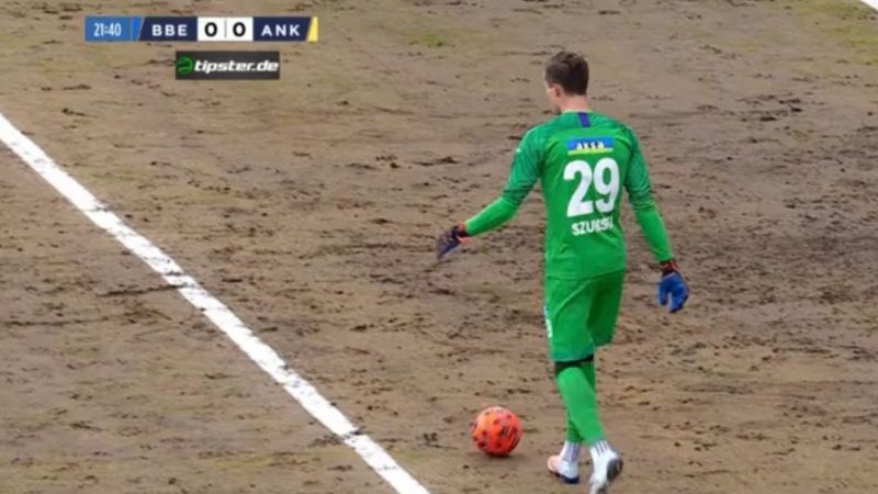 Erzurum Stadı'nın zemini iyice bozuldu