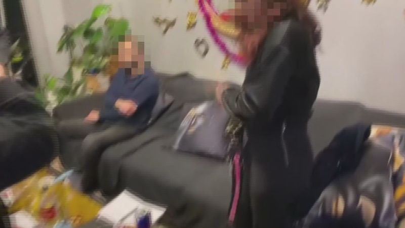 Kartal'da kiralık villaya uyuşturucu baskını kamerada