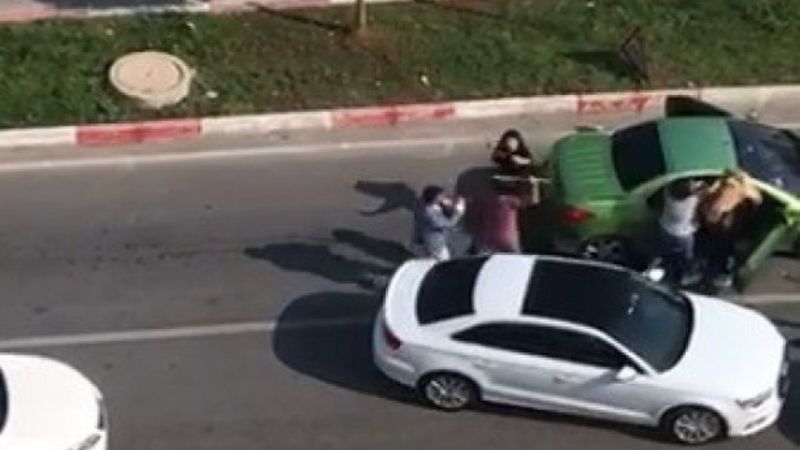 Mersin'de trafikte kadınları sopayla darbeden sanığa para cezası