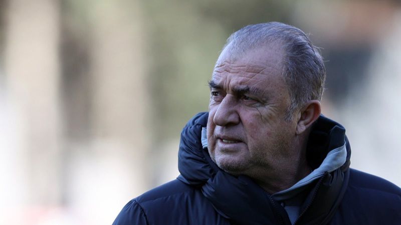 Fatih Terim, Arda Turan'ı 10 numarada denedi