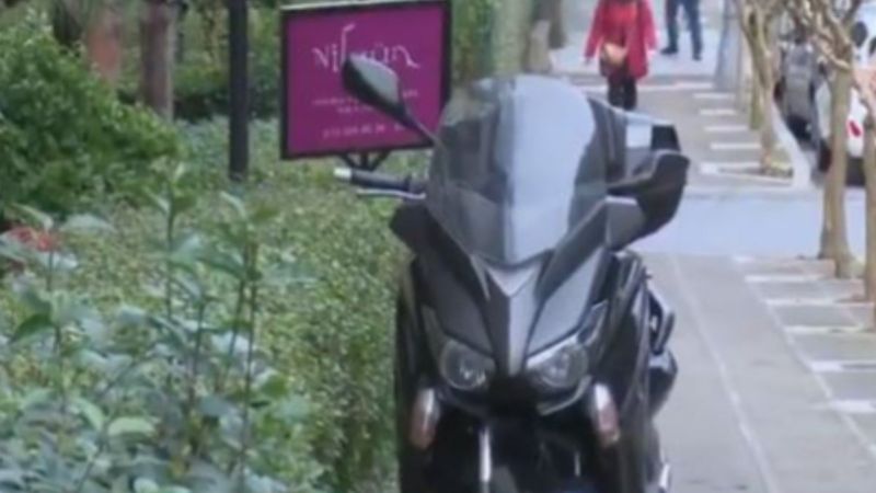 Beşiktaş, Cenk Tosun'un evraklarını motosikletle yetiştirdi