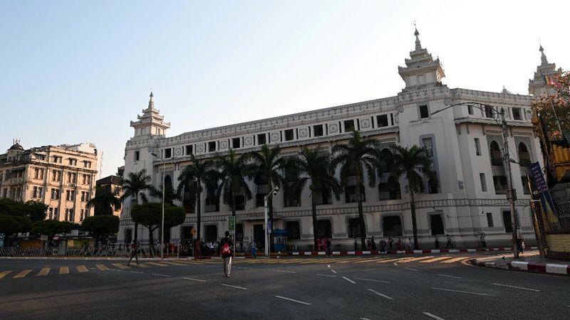 Myanmar ordusu, yönetime el koydu