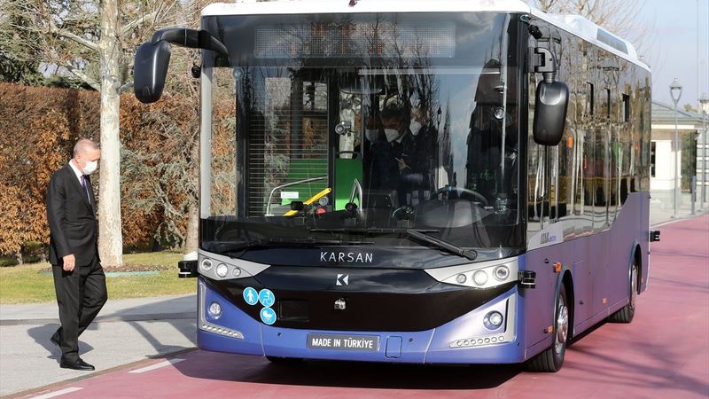 Cumhurbaşkanı Erdoğan, sürücüsüz otobüsün tanıtımına katıldı