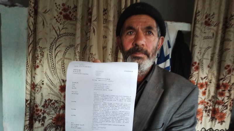 Afyonkarahisar'da üfürükçü, bir kişiyi 11 bin TL dolandırdı