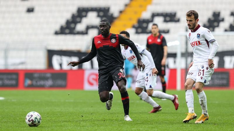 Badou Ndiaye'nin sözleşmesi feshedildi