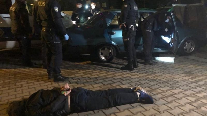 Ankara'da sokağa çıkma yasağını ihlal eden ehliyetsiz sürücüye ceza