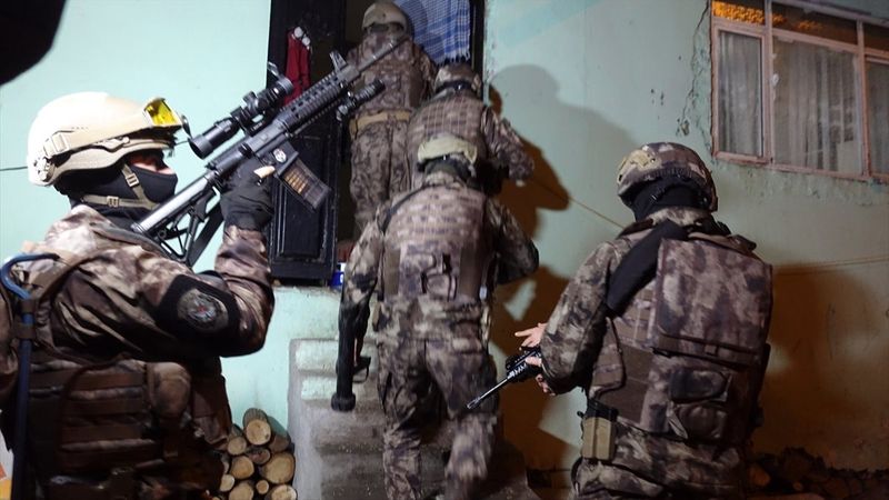 Bursa'da 600 personelle uyuşturucu operasyonu