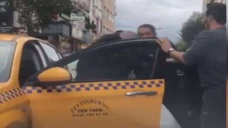 İstanbul'da yumruk yumruğa yol verme kavgası