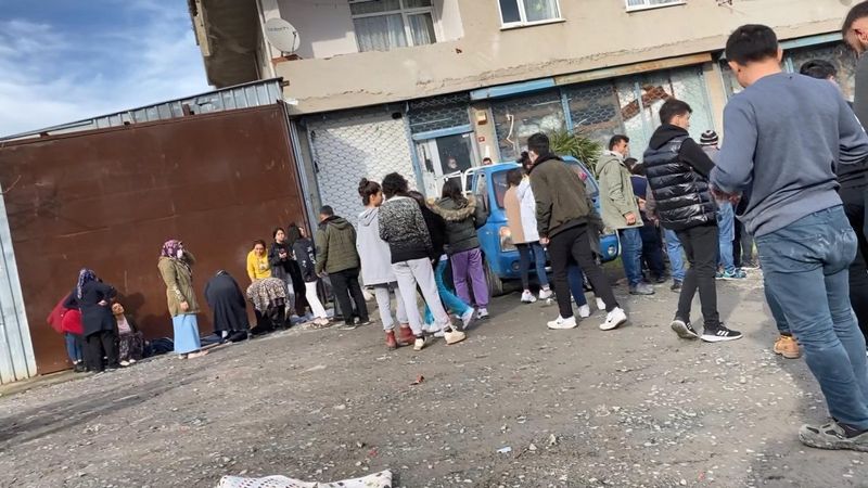 Avcılar'da eşi ve eniştesini öldürdü