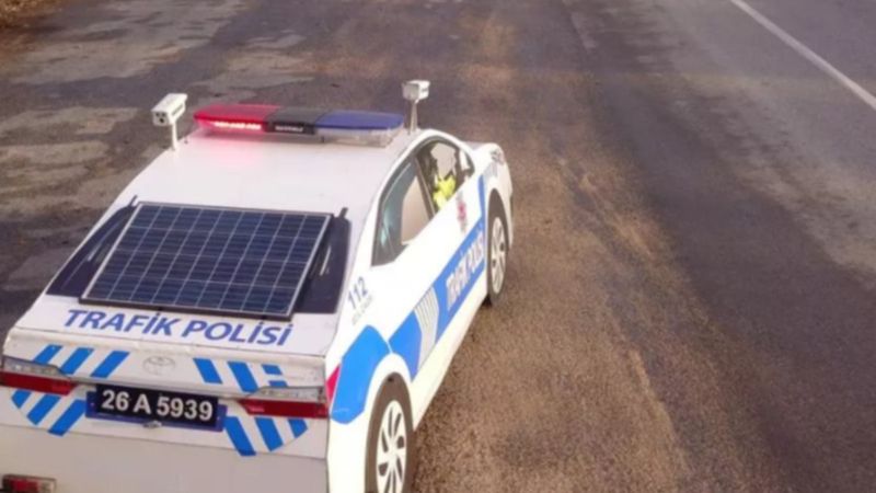 Eskişehir'de güneş enerjili 3 boyutlu ‘maket polis aracı’ üretildi