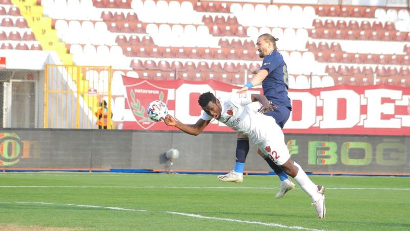 Hatayspor'un penaltı beklediği pozisyon