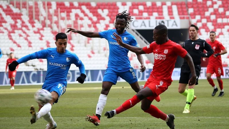 Sivasspor-BB Erzurumspor maçında gol sesi çıkmadı