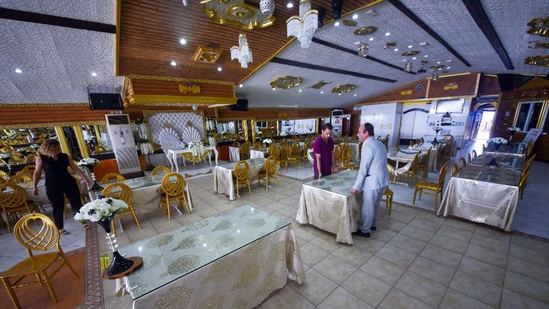 Düğün salonlarında 'gizli davetli' dönemi
