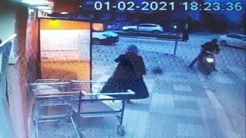 Bursa'da market önüne bırakılan elektrikli bisiklet çalındı