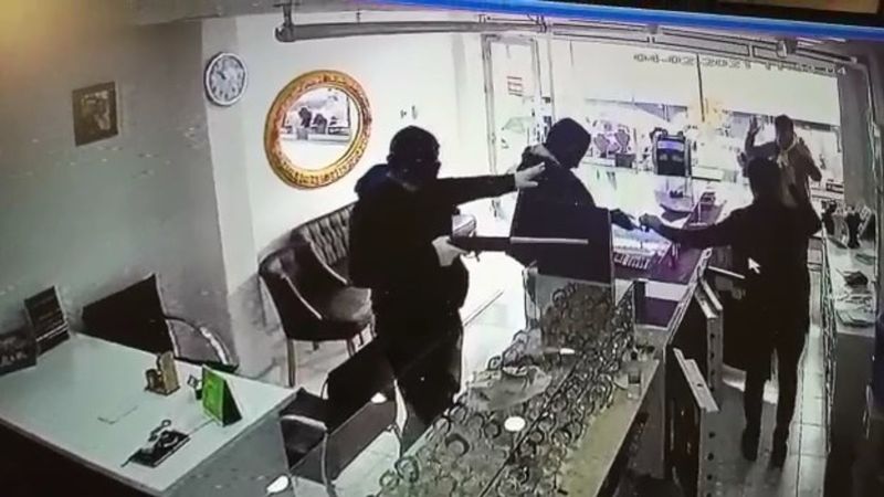 Bursa'da kuyumcuda silahlı soygun
