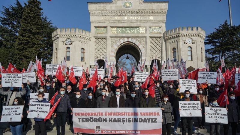 Beyazıt Meydanı'nda Boğaziçi Üniversitesi olaylarına ilişkin açıklama