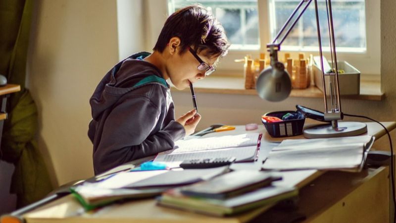 Pandemi stresi çocuğunuzun başarısını düşürebilir