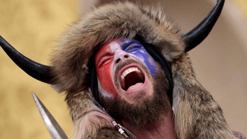 ABD Kongresi'ni basan 'boynuzlu adam' Virginia Hapishanesi'ne gönderildi