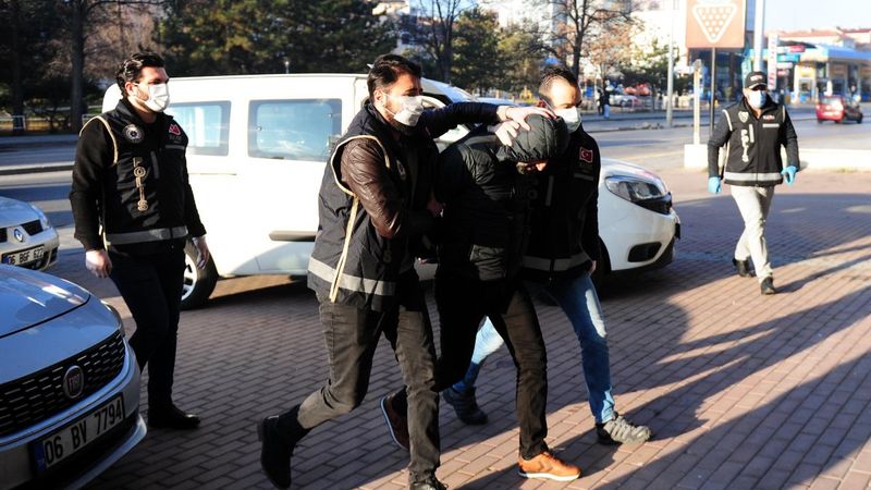 Ankara'da 'jet krediyle' kamu bankalarını dolandıran çete çökertildi