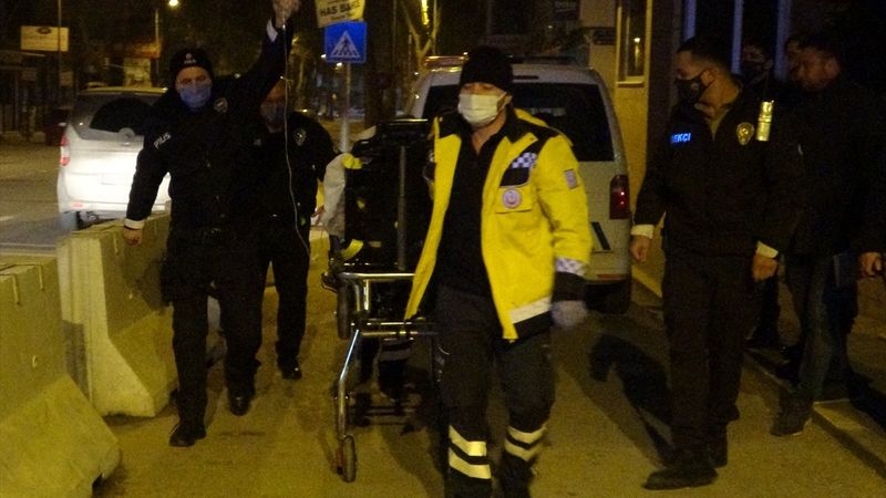 Uşak'ta eşi tarafından silahla vurulan kadın ağır yaralandı