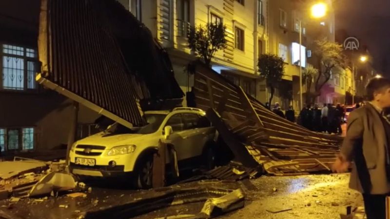 İstanbul'da fırtına etkisini gösteriyor