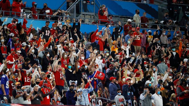 Super Bowl'da korona önlemleri unutuldu