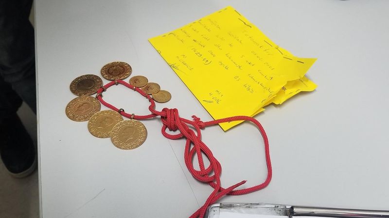 Kütahya'da markette 20 bin liralık altın bulundu
