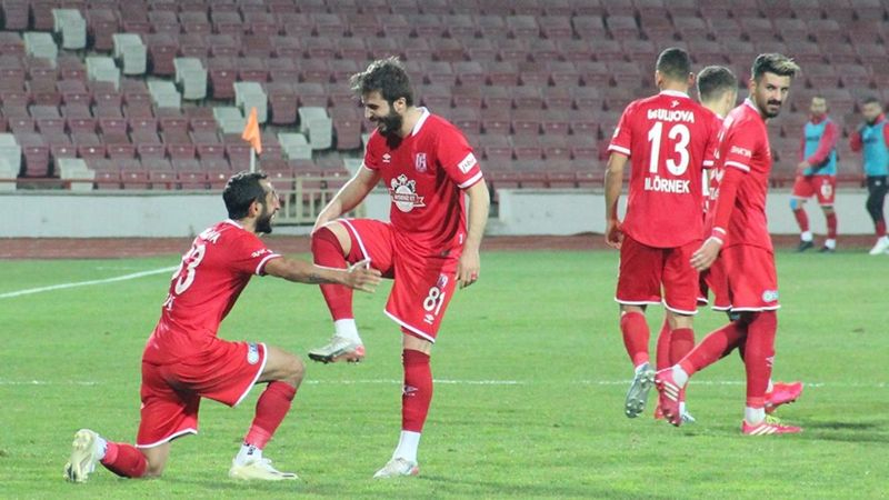 Balıkesirspor Taşkın'dan frikik resitali