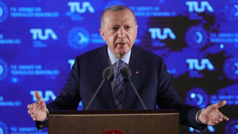 Cumhurbaşkanı Erdoğan'dan Macron'a: Sen önce Cezayir'in hesabını ver