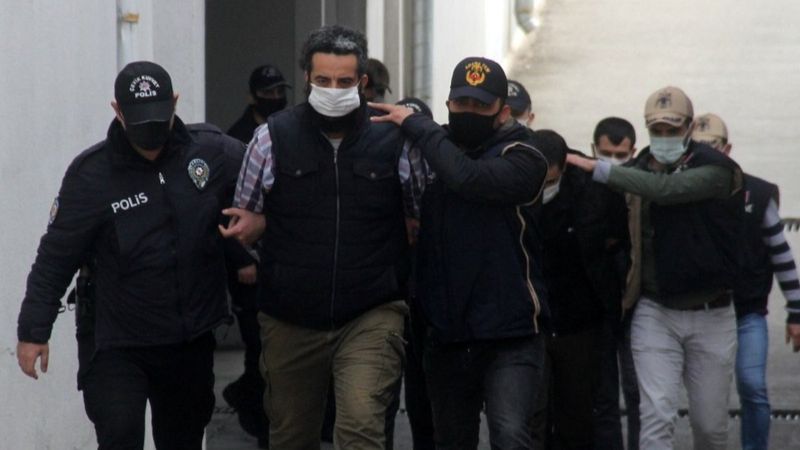 Adana'da, El Kaide üyelerine haraç operasyonu