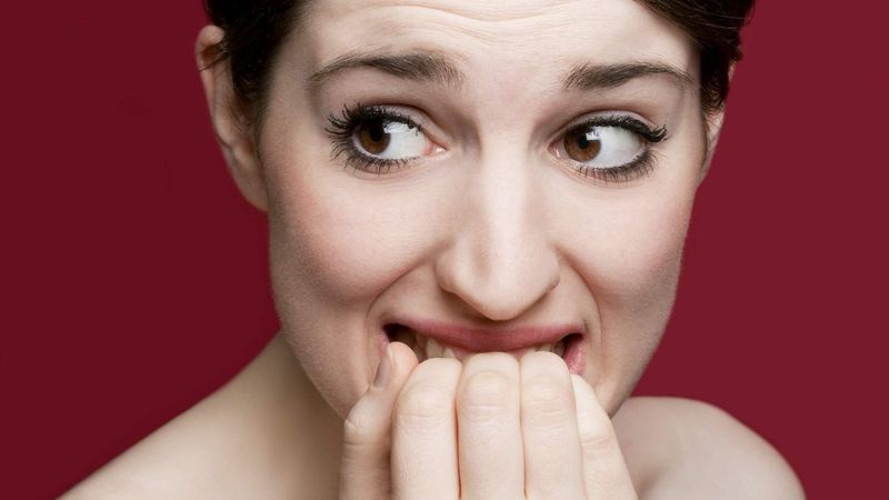 Tırnak yeme alışkanlığının altında yatan nedenler