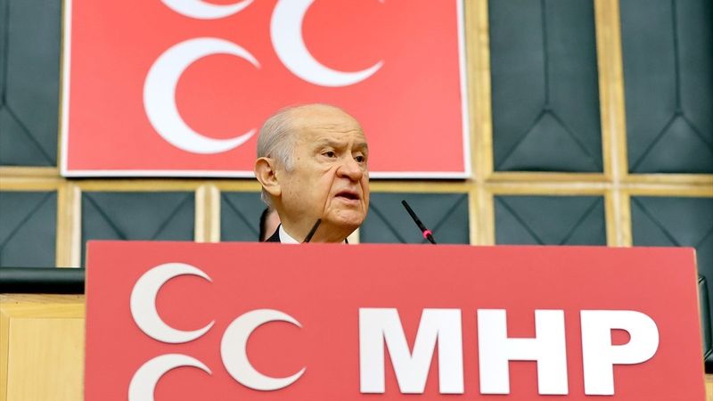 Devlet Bahçeli'den Twitter'ın mesaj kısıtlamasına tepki