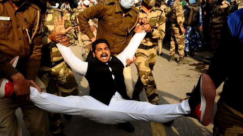 Hindistan'da çiftçilerden gösteri