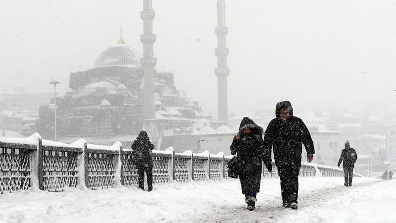 İstanbul'u yoğun kar yağışı bekliyor