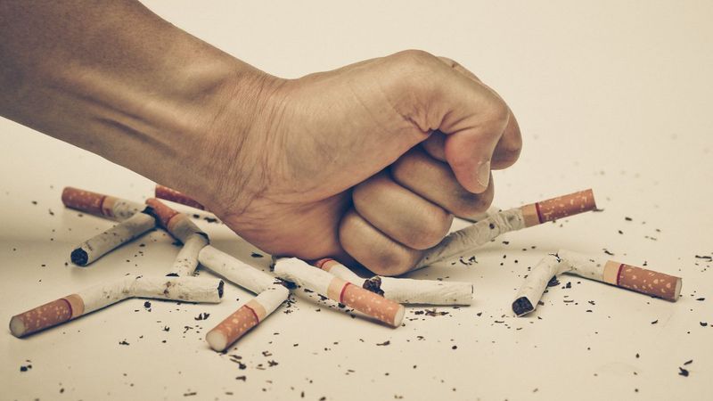 Sigara içenlerde koronavirüsün ağırlaşma riski daha fazla