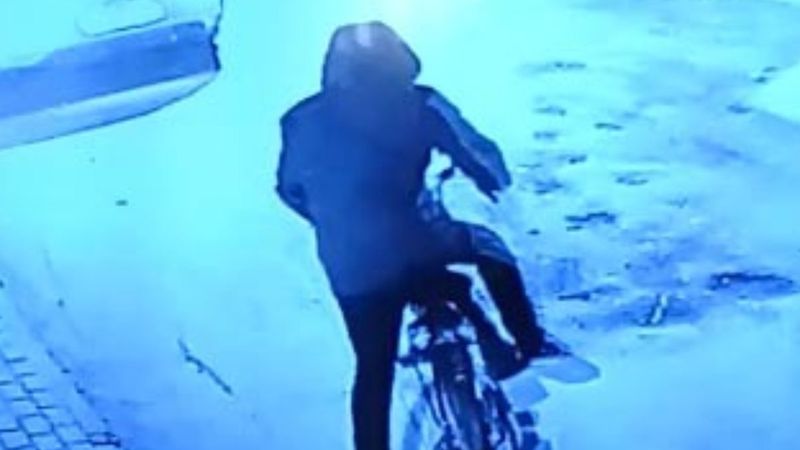 Bursa'da bisiklet hırsızı kameraya yakalandı