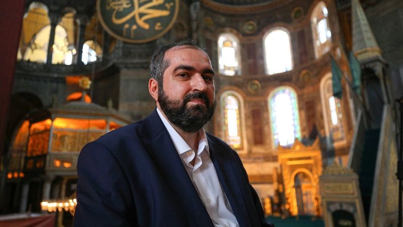 Ayasofya Camii baş imamı: Anayasada laiklik olmasın
