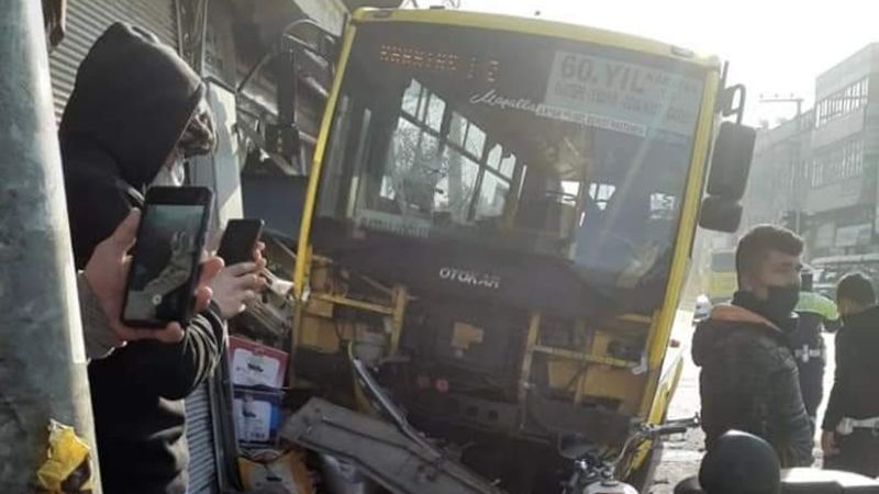 Gaziantep'te halk otobüsü iş yerine daldı: 1 ölü