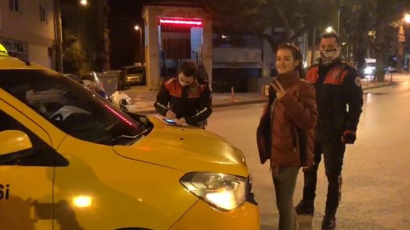 Denizli'de ceza kesilince gülmeye başlayan genç, karakolluk oldu