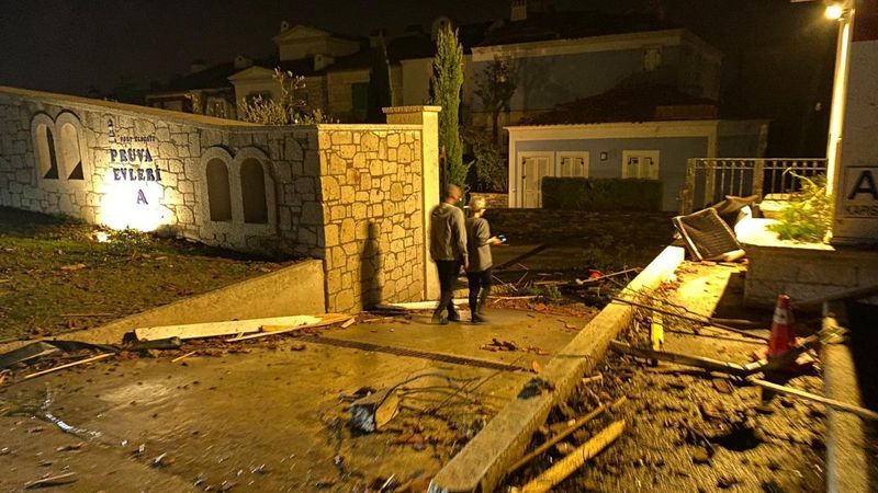 İzmir'de hortum felaketi