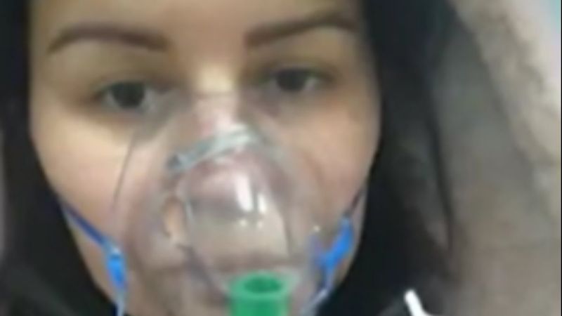 İstanbul'da botoks yaptırdığı estetisyen şarkıcı çıktı