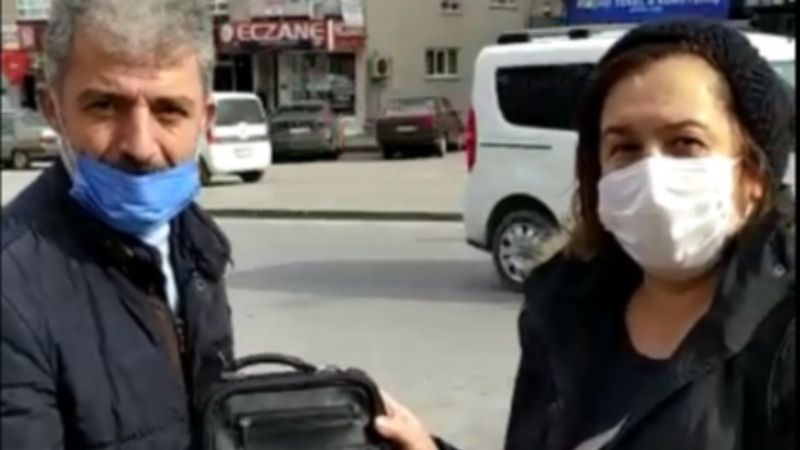 Ankara'da dolmuşta bulduğu 10 bin lirayı teslim etti