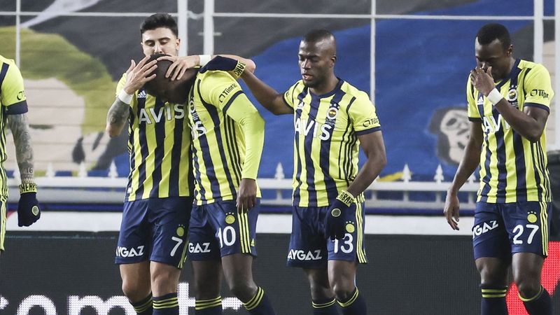 Karagümrük-Fenerbahçe maçının muhtemel 11'leri