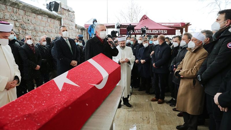 Cumhurbaşkanı Erdoğan, Kadir Topbaş'ın cenaze törenine katıldı