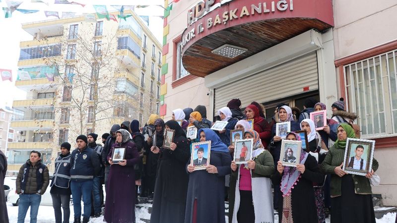 Gara şehitlerinin aileleri acı haberi evlat nöbetinde aldı