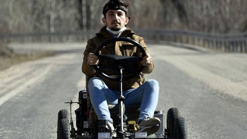 Gümüşhane'de üç genç, cep telefonlarını satıp tek kişilik araç üretti