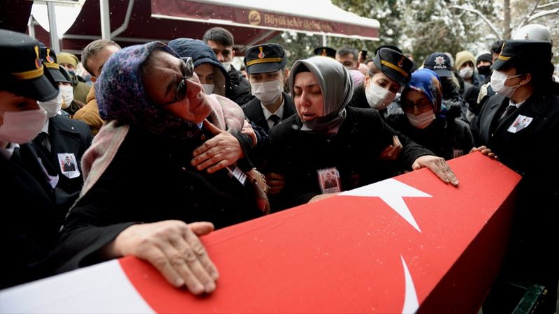 Türkiye yasta: Şehitlerimizi uğurluyoruz