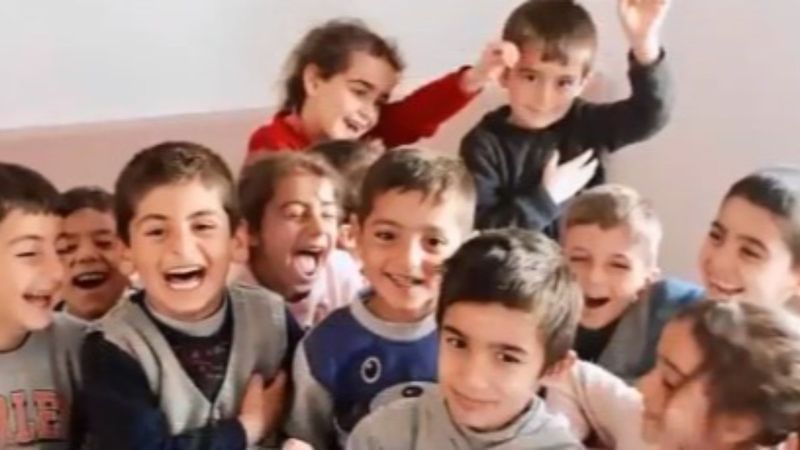 Mame Thiam, Diyarbakır'daki bir ilkokulu yeniledi