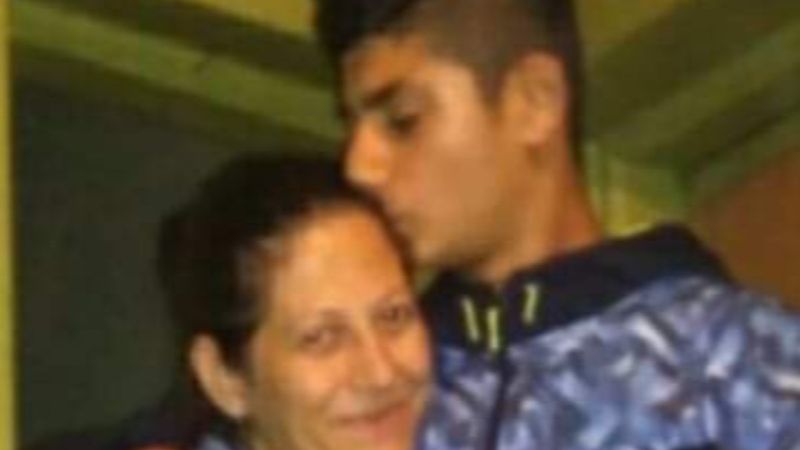 İzmir'de boğazı kesik halde ölü bulundu